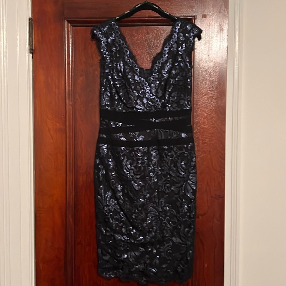 Gorgeous Tadashi Shoji evening dress
